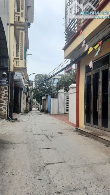Bán ĐẤT Ngọc Hồi, Thanh Trì, Diện tích 46m2, Ô TÔ đỗ cách 30m
