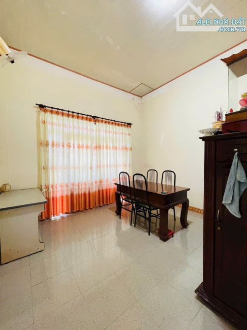 Bán nhà 1 mê đường Phù Đổng khu MêTro hàng hiếm   Diện tích: 4x20m Hướng: Đông nam