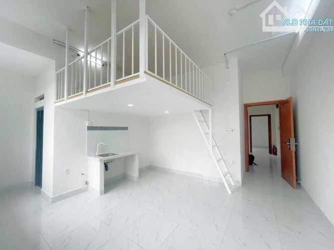 BÁN NHÀ ĐẸP CẠNH TÂ.N KỲ TÂN QUÝ - HẺM XE HƠI - ( 6X16M )