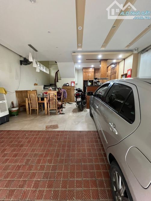 BÁN NHÀ PHỐ NGUYỄN HOÀNG 5 TẦNG – GARA Ô TÔ, CẦU GIẤY, 52M, 30M RA PHỐ. DT52Mx5T, 19.3 TỶ