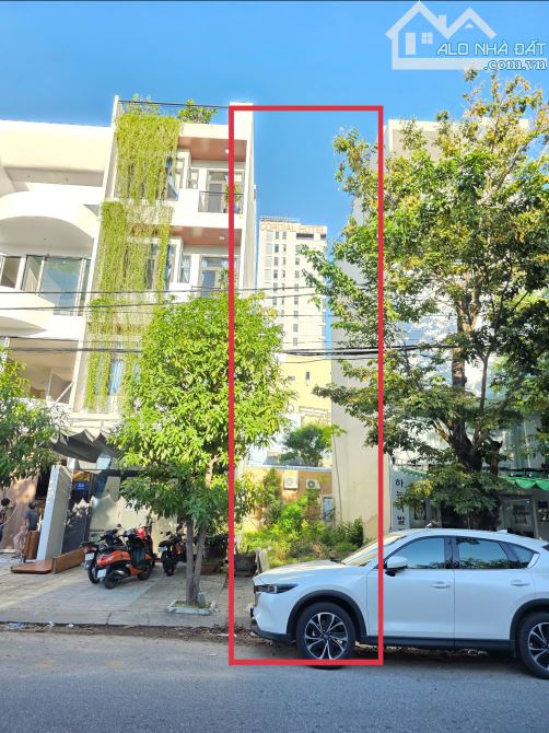 Bán đất MT đường CHÍNH HỮU -Sơn Trà , cách Bãi tắm Mỹ Khê chỉ 800m, giá 13ty8