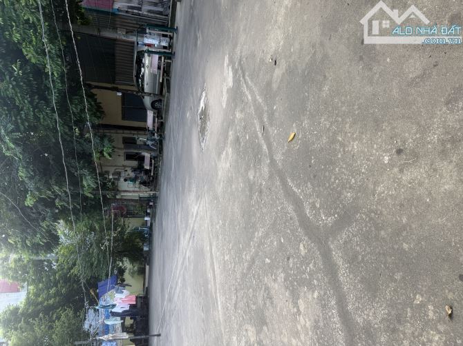 Nhà  Tập THỂ TẦNG 3 VÀ 4- 2 NGỦ - NỘI THẤT ĐẸP, TẶNG TOÀN BỘ - BAN CÔNG THOÁNG Nhà tập thể