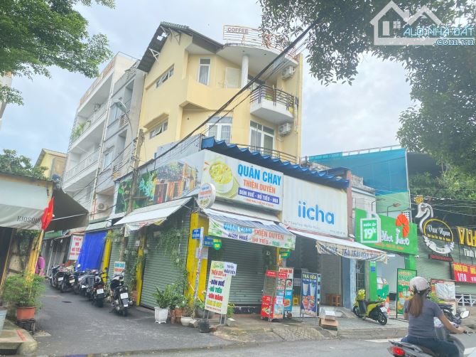 Bán Góc 2MT, 1T3L mặt tiền Quang Trung, sát Coopmart, Hiệp Phú. 210m2/23.5 tỷ