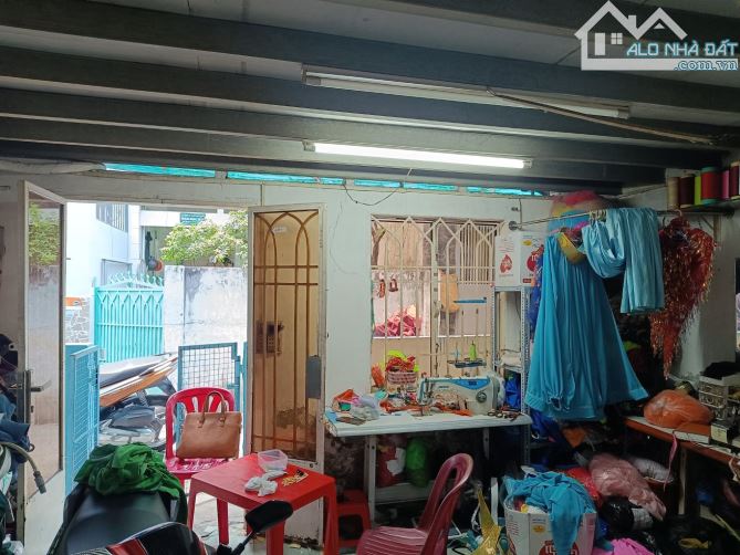 Bán nhà hẻm Ba Đình, phường 9, quận 8. Tiện xây mới.