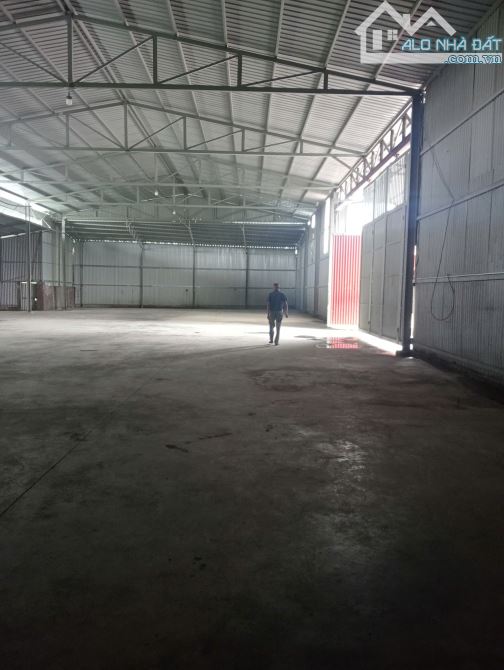 KHO, XƯỞNG   CHO THUÊ 1300m2 KHO, XƯỞNG MẶT ĐƯỜNG QL3.  SÓC SƠN. TP HÀ NỘI