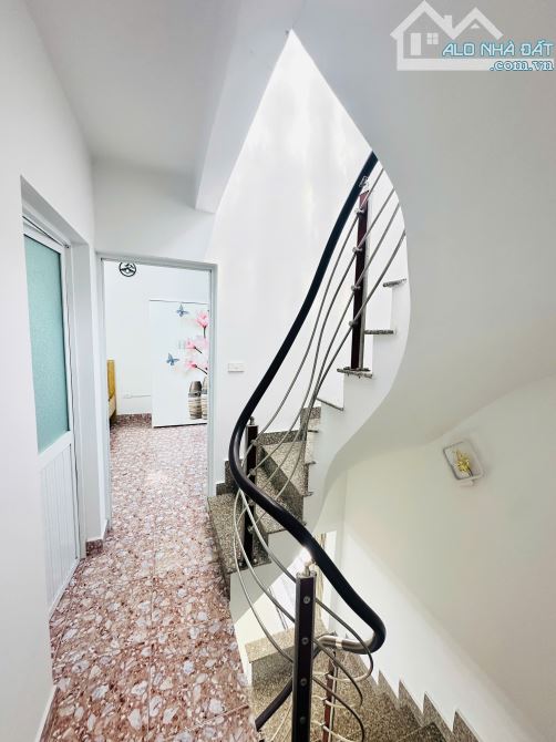Bán nhà Khúc Thừa Dụ, Vĩnh Niệm Lê Chân,  3 tầng, 30m2, 1,95 tỷ.