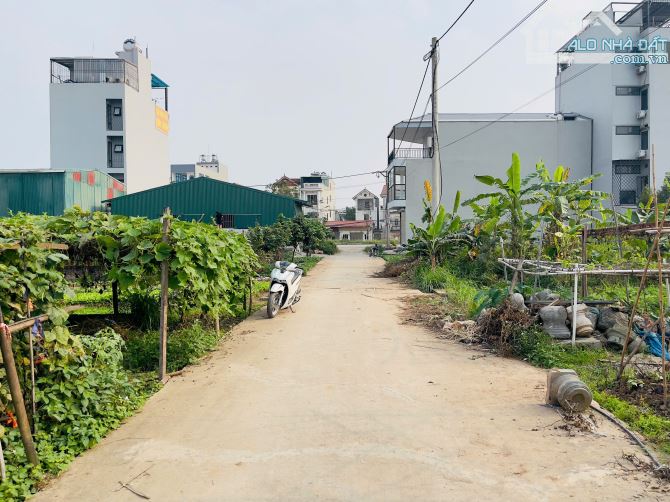 66m DV Lại Yên, đường 9m, MT = 4,4 vị trí cực đẹp, giá  13x tr/m