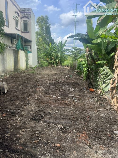 Đất mặt tiền đường kinh doanh buôn bán, cách Quốc Lộ 13 20m, ngay cổng chào Bình Dương