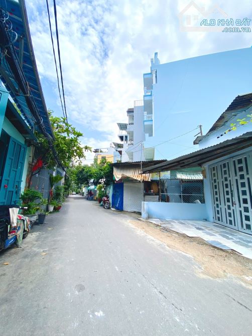 Bán nhà hẻm xe bồn đg Số 59,P14,GV, 5,3 x 33.