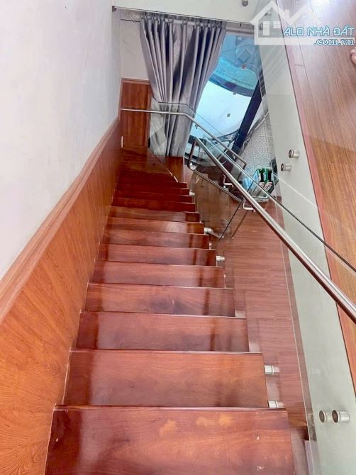 BÁN NHÀ 2 TẦNG KIỆT OTO KHU VỰC CHẾ LAN VIÊN ĐÀO TẤN