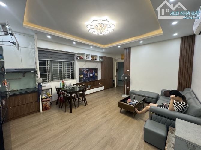 Chung cư - hai bà trưng - sổ đỏ - 83m2 - lô góc - 3 ngủ