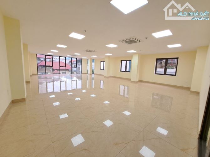 CHO THUÊ VĂN PHÒNG 160M2 TẠI ĐƯỜNG HOÀNG QUỐC VIỆT GIÁ CHỈ 26TR .