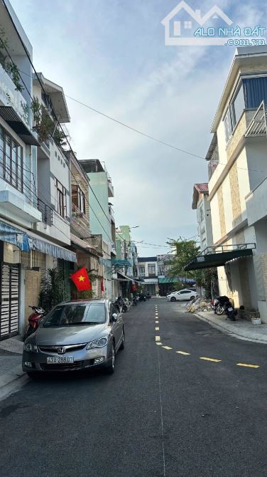 🌟 SIÊU PHẨM NHÀ 3 TẦNG – 3 MÊ KIÊN CỐ – Ô TÔ ĐỖ TẬN CỬA, TRUNG TÂM THANH KHÊ 🌟