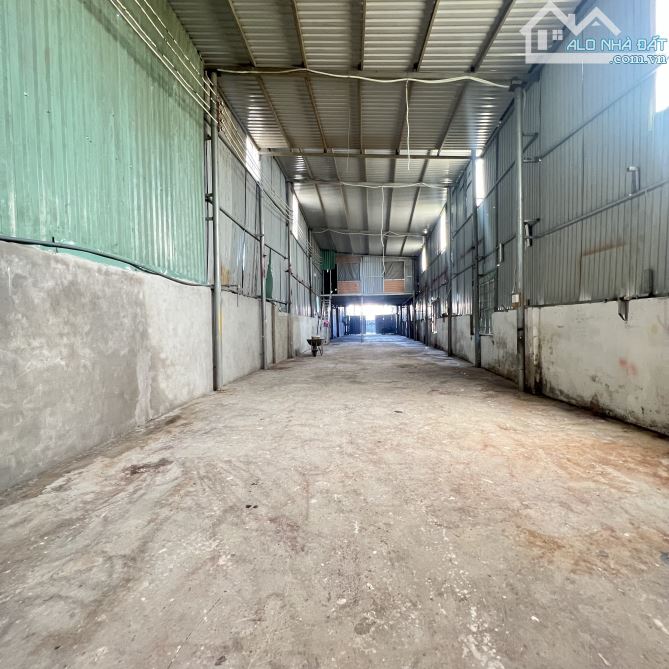 Cho thuê kho xưởng đường tải 10T gác lửng 450m2