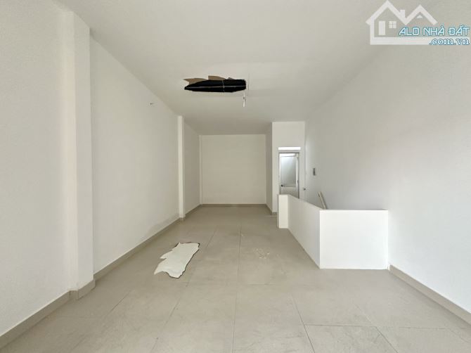 NGUYỄN VĂN ĐẬU, P5 BÌNH THẠNH – Ô TÔ NGỦ TRONG NHÀ – SAU LƯNG MẶT TIỀN – 45M² – 8,35 TỶ