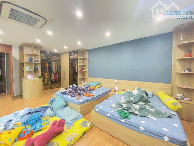 Bán nhà đẹp Thanh Oai Thanh Trì 37mx5T ngõ nông sát ô tô, ở ngay giá 4.5 tỷ (có TL)