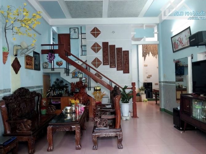 Bán nhà 1 mê hẻm Vũ Bảo gần chơh khu 6 dien tích 73m2 giá 3 tỷ 90 triệu có bớt