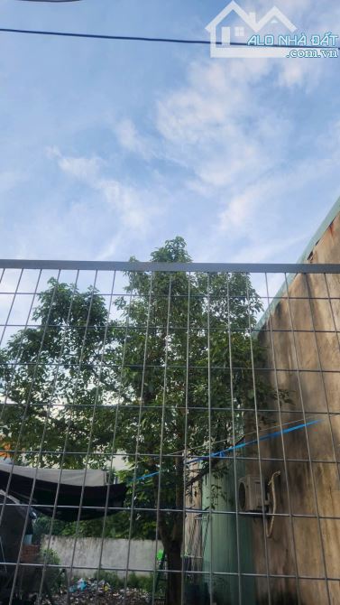 Bán lô đất sát Lê Văn Thịnh, P.BTT Q2, hẻm xe hơi nhỏ, 91m2, SHR, giá 6.3 tỷ