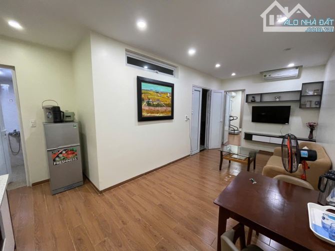 Cho thuê căn hộ 2 ngủ rộng Waterfront City, DT: 80m2.