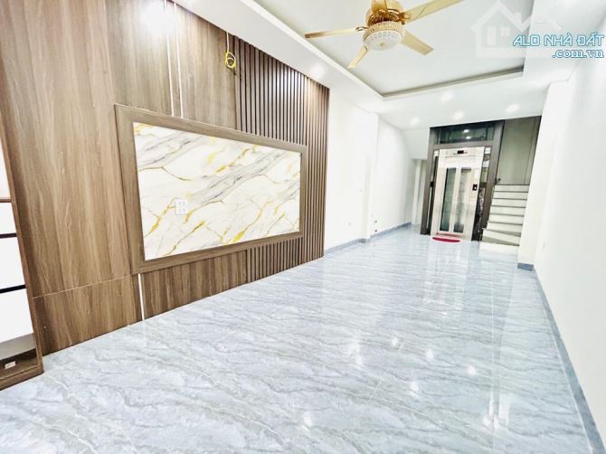 CHỦ CẦN BÁN GẤP NHÀ HOÀNG MAI - NHÀ MỚI KÍNH KOONG - 40m2 - 5 TẦNG -  THANG MÁY