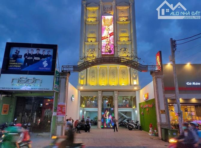 Bán nhà MT 69-71 Nguyễn Ảnh Thủ, Hiệp Thành, (DT: 9x25m), KC 7 Tầng, HDT 150tr/th, Giá 52T