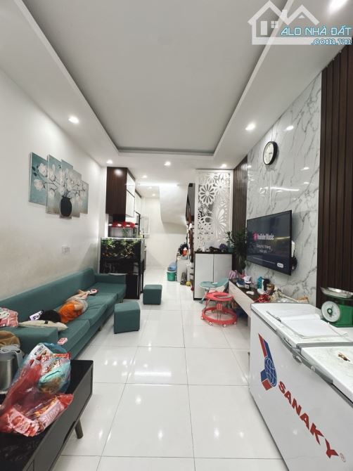 Duy Nhất 1 Căn 33m2  Hoàng Hoa Thám, 5 Tầng, Lô Góc Nhỉnh 7 Tỷ