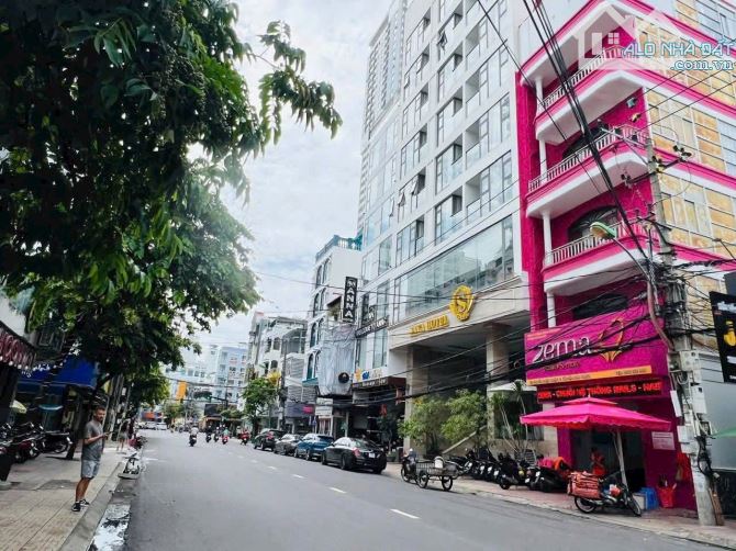 NHÀ 6 TẦNG GÓC 2 MẶT TIỀN NGUYỄN THIỆN THUẬT