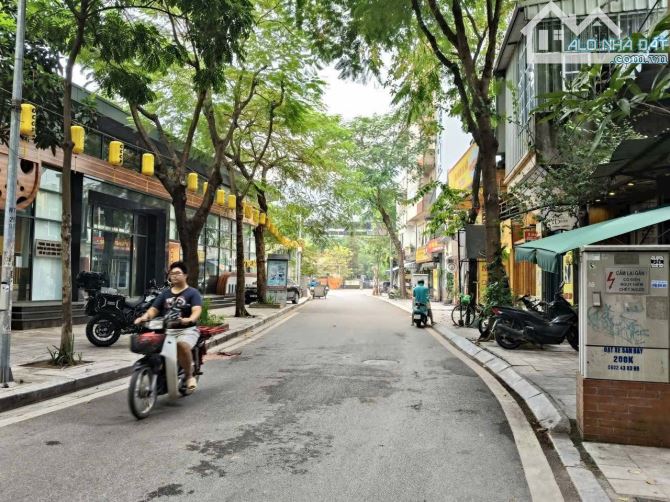 BÁN MẶT PHỐ TRỊNH CÔNG SƠN - TÂY HỒ - KHU VIP - Ở SƯỚNG