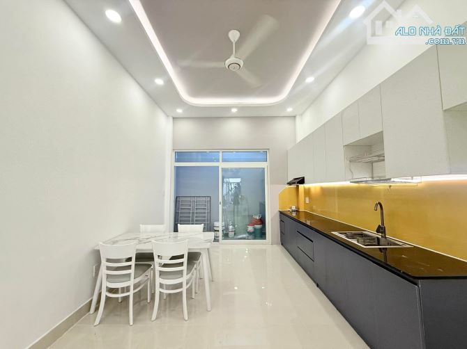 Bán nhà Trần Thị Nghỉ, P.7, Gò Vấp, 60m2, 3 tầng, 4PN, 7.7 tỷ