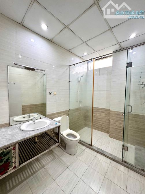Duy nhất căn 2PN trung tâm Q1 - gần cầu Nguyễn Văn Cừ, Đh Sài Gòn, Đh Sư Phạm, Đh KHTN,...