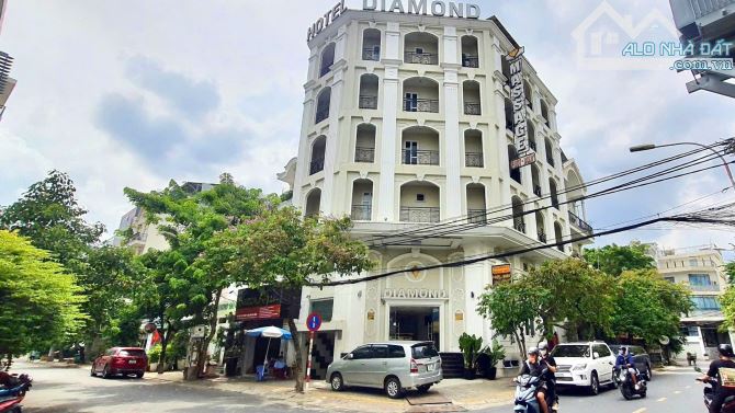 Bán khách sạn đường Sư Vạn Hạnh, Quận 10. Hầm 5 Tầng. Giá 28 tỷ 5 TL