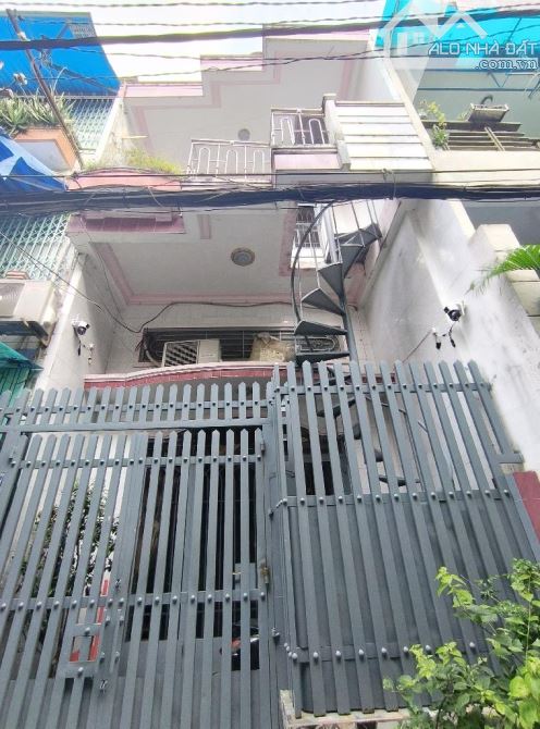 Nhà Quang Trung - 44m2 - 5 tỷ - 3 tầng đúc - 20m ra hxh