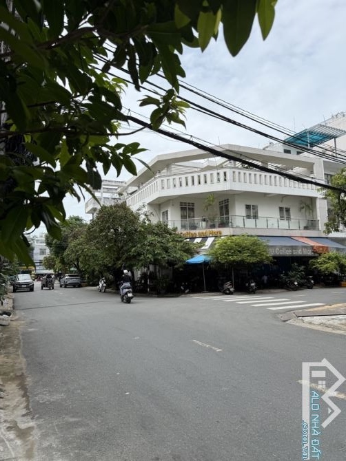 Bán gấp vị trí vip kinh doanh buôn bán sát Nguyễn thị thập