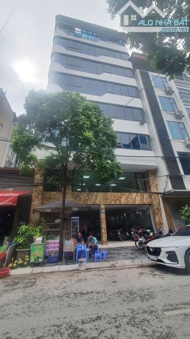 Đất mặt phố Lạc Long Quân – view Hồ Tây, xây toà Building cực đẹp. 166m2, mt 6.1m, 90 tỷ