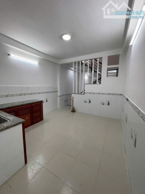 HỒNG BÀNG Q11 KẾ QUẬN 5, HẺM XE TẢI NHỎ TỚI NHÀ 50M2 KO LỘ GIỚI, 4 TẦNG