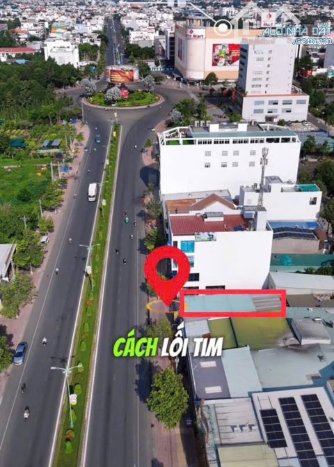 Bán 100m2 mặt tiền đại lộ Hùng Vương cạnh vòng xoay