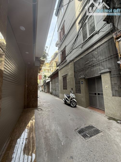 Bán nhà THịnh Liệt, Giáp Nhị, 35m2 x 5 tầng, Ô tô 15m, Ở SƯớng, GIá: 6,1 tỷ( ctl)