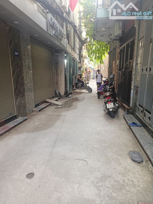 BÁN NHÀ ĐẸP PHỐ TRƯƠNG ĐỊNH – HOÀNG MAI – NHÀ MỚI, GẦN Ô TÔ, DÂN TRÍ CAO