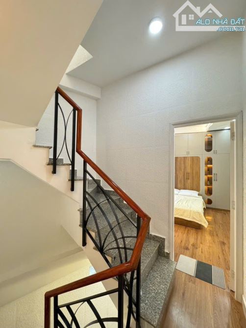 CẦU GIẤY – 68M² – NHỈNH 15 TỶ – VỊ TRÍ ĐẮC ĐỊA – PHÁP LÝ CHUẨN