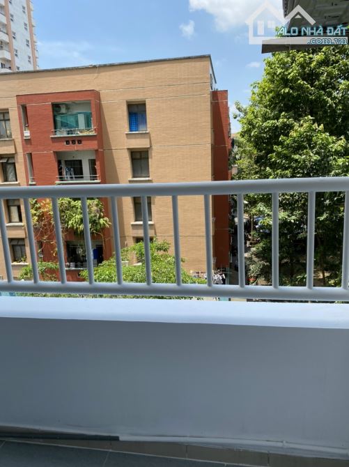 Bán căn hộ Bàu Cát II có sổ hồng riêng, diện tích 70m2 - 2 phòng ngủ, giá bán 3 tỷ 4