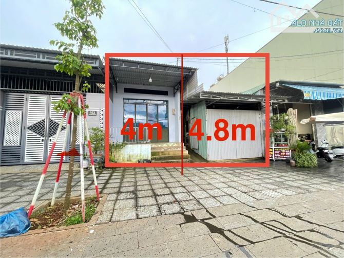 Nhà mặt tiền Nguyễn Viết Xuân - Nhà cũ còn ở tốt - 8,8x27m