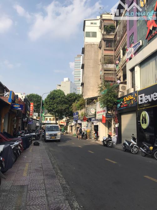 Bán nhà MT Cao Bá Nhạ P.Nguyễn Cư Trinh Q1, DT 9.5x20m CN 169m², HĐT 120tr/th, giá 95 tỷ