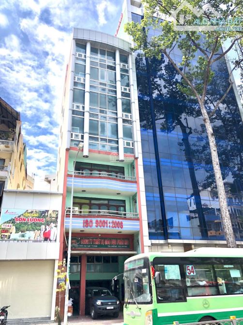 Hot! 70 tỷ sở hữu ngay nhà MT siêu vị trí Chu Mạnh Trinh, P. Bến Nghé, Quận 1 DT: 5mx25m