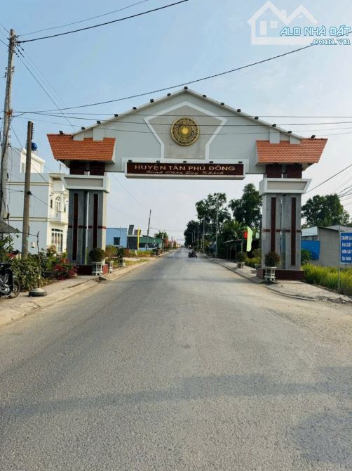 5000m đất vườn tại Tân Phú Đông tiền Giang chỉ 550tr hết đất hiện trạng đang trồng sả