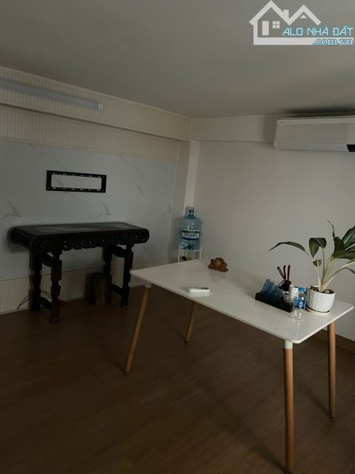 Chỉ nhỉnh 12 tỷ có nhà góc 2 MT HXH Hoàng Văn Thụ (3.8x14m) 5 tầng nhà mới ở ngay