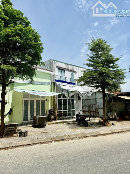 🔴💥Bán nhà 2 mặt tiền đường Hoàng Thị Loan (đoạn dưới chân cầu Ngã 3 Huế)