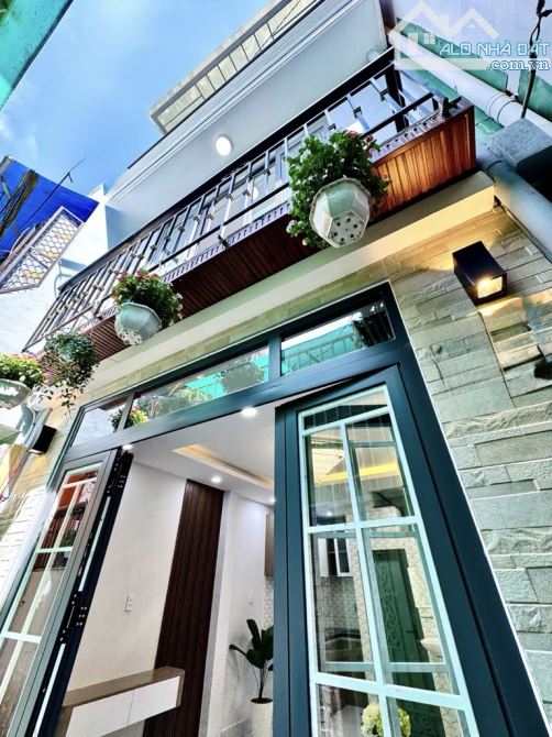 Bán nhà Bùi Đình Túy Bình Thạnh, full nội thất xịn sò, 3PN, mặt tiền khủng, nhỉnh 4 tỷ