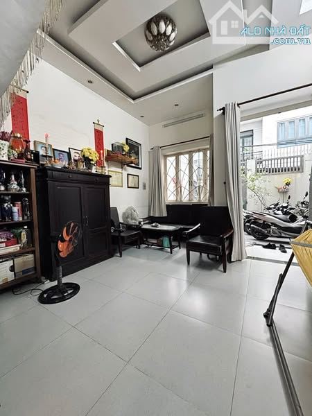 BÁN NHÀ HOÀNG HOA THÁM, PHƯỜNG 5, PHÚ NHUẬN – 67M²  – HẺM XE HƠI – GIÁ 9.6 TỶ