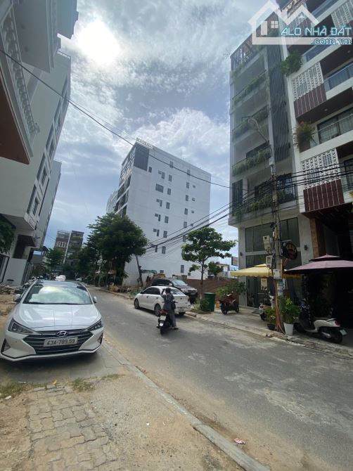 Bán lô đất mặt tiền đối diện toà chung cư FPT Đà Nẵng