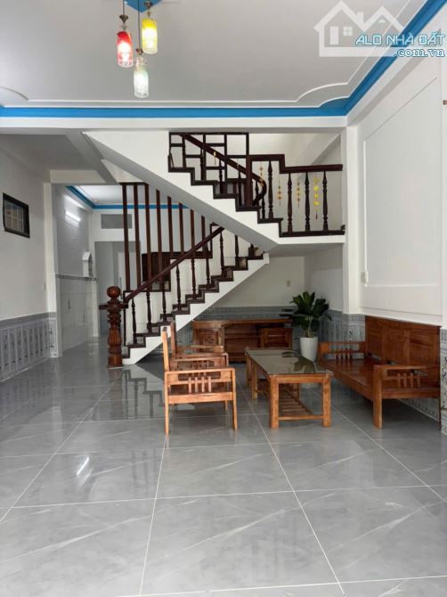 Bán nhà 2 tầng đường ô tô 5m Thôn Quang Châu - phường Hoà Xuân